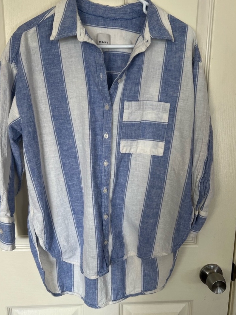Maeve The Bennet Button Down
Linen/Cotton Blend Shirt - size Small / Medium - Picture 2 of 9